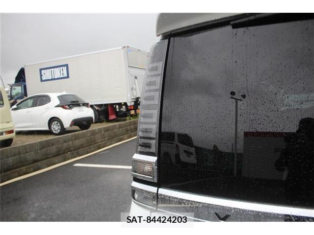 Toyota VOXY 2017-09 8855608-14