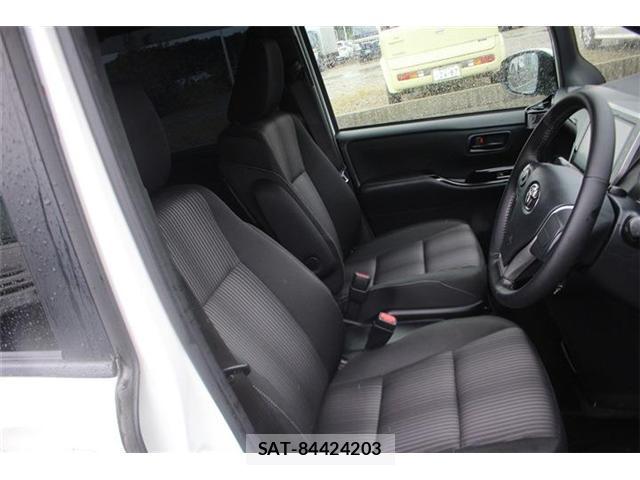 Toyota VOXY 2017-09 8855608-17