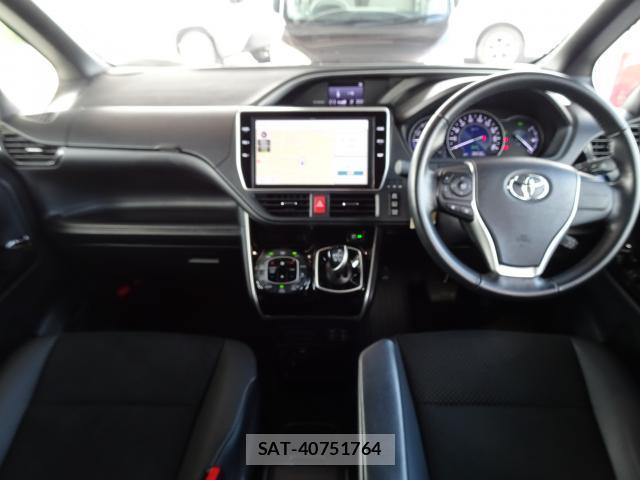 Toyota VOXY 2021-02 8855731-2