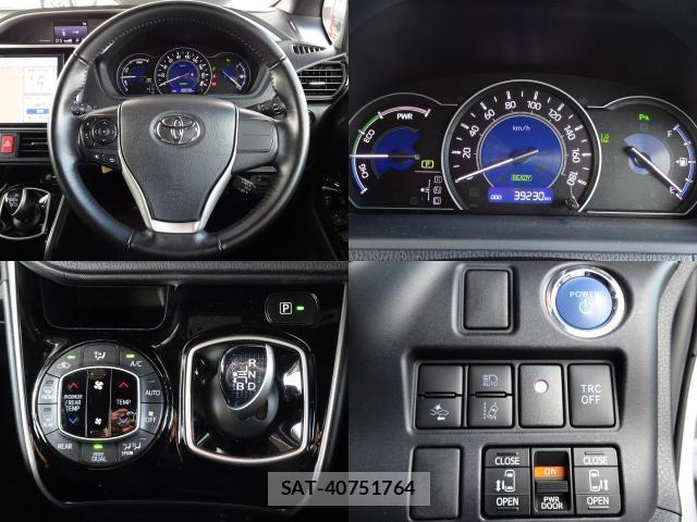 Toyota VOXY 2021-02 8855731-7
