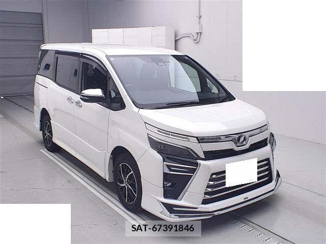 Toyota VOXY 2018-01 8855825-0