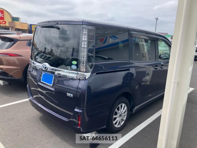 Toyota VOXY 2014-05 8855879-12