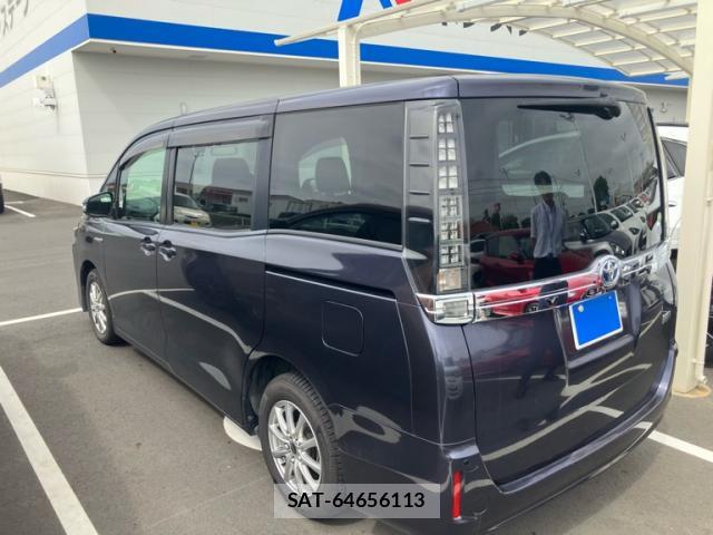 Toyota VOXY 2014-05 8855879-2