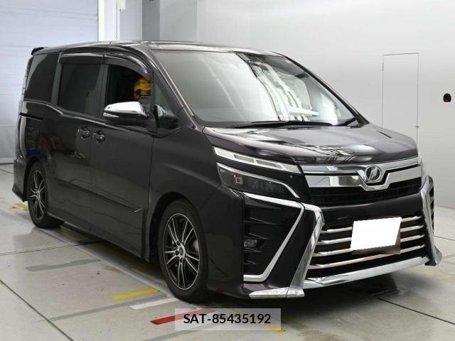 Toyota VOXY 2018-08 8855885-0