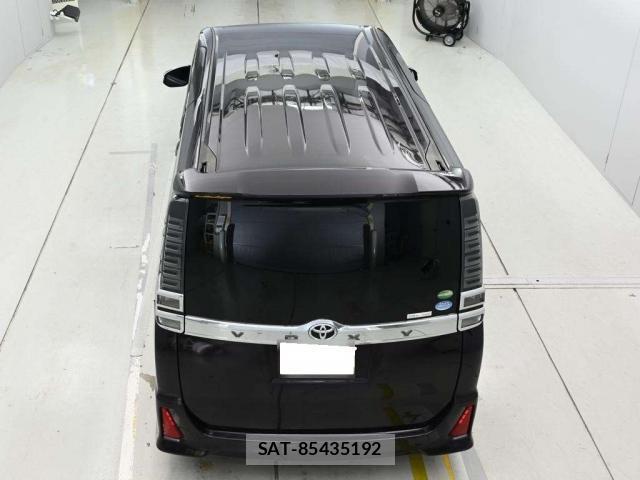 Toyota VOXY 2018-08 8855885-10