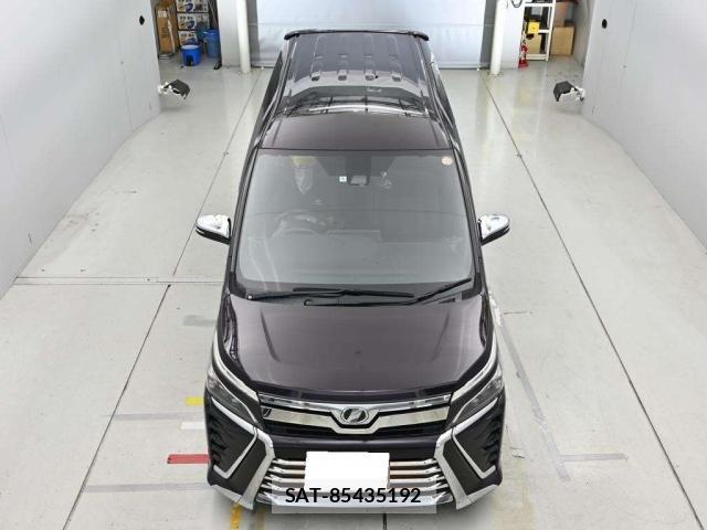Toyota VOXY 2018-08 8855885-11