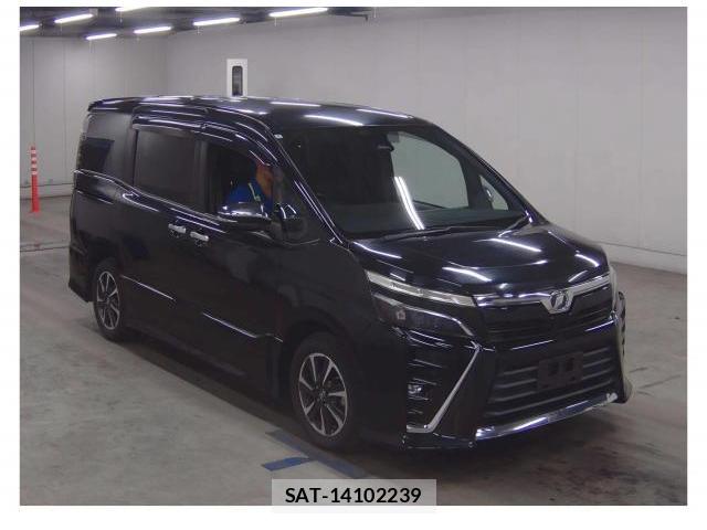 Toyota VOXY 2018-04 8856125-0