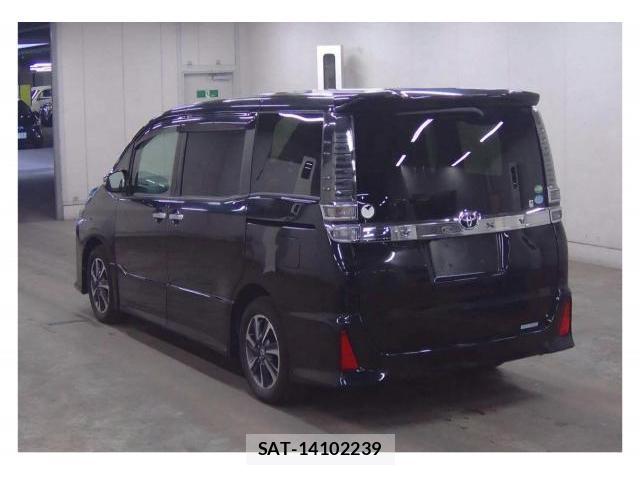 Toyota VOXY 2018-04 8856125-1