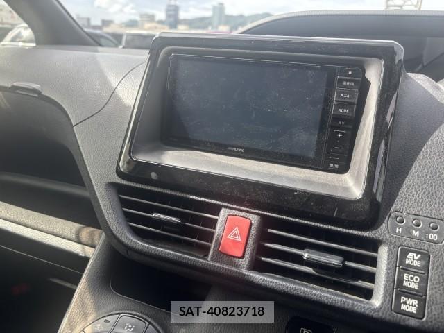 Toyota VOXY 2014-03 8856147-10
