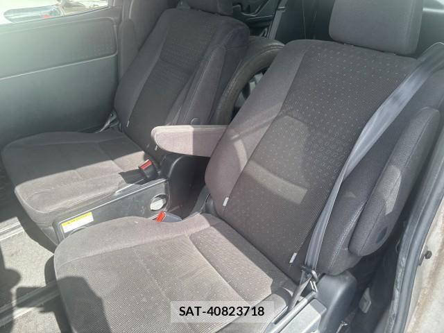 Toyota VOXY 2014-03 8856147-2