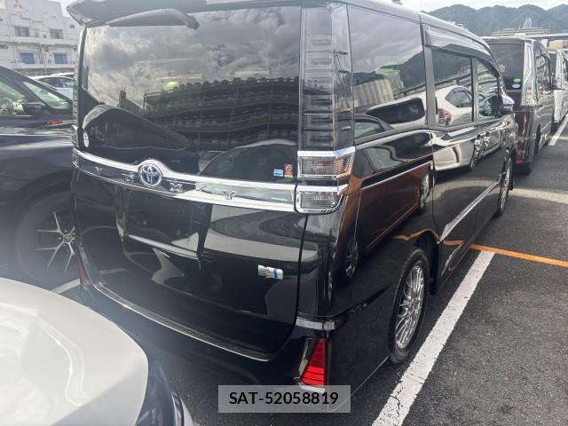 Toyota VOXY 2021-08 8856157-4