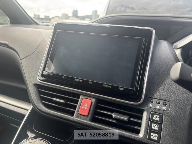 Toyota VOXY 2021-08 8856157-9