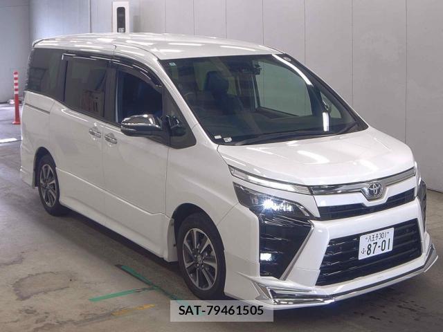 Toyota VOXY 2020-10 8856220-0