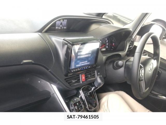 Toyota VOXY 2020-10 8856220-2