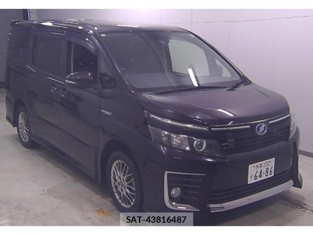Toyota VOXY 2016-05 8856397-2