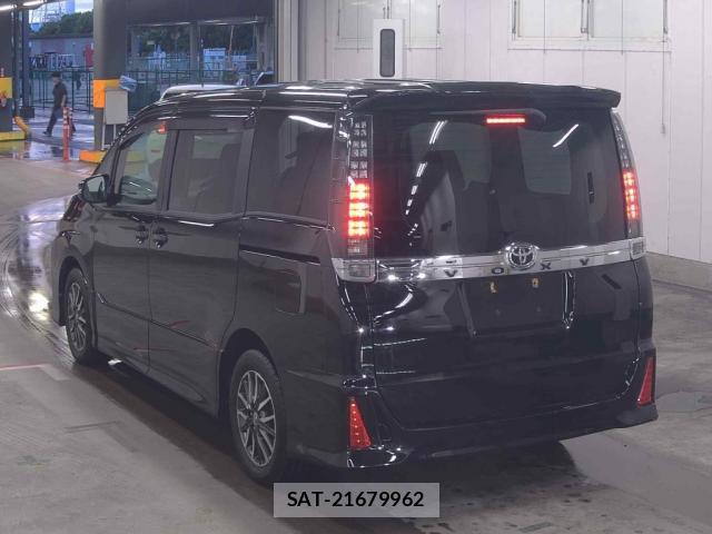 Toyota VOXY 2014-03 8856436-1