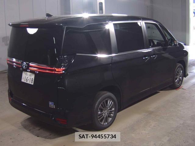 Toyota VOXY 2025-07 8856446-1