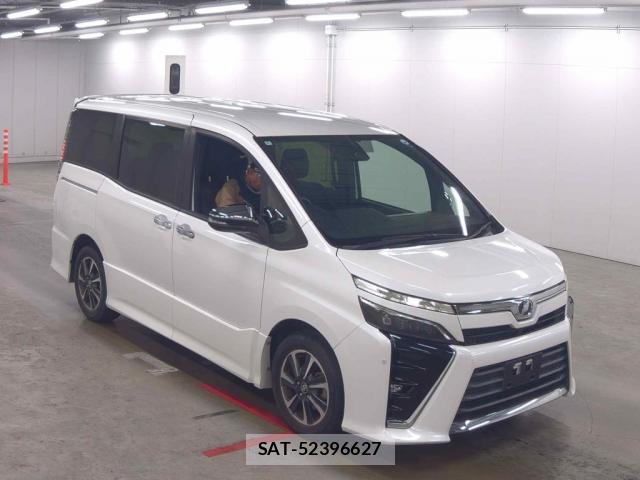 Toyota VOXY 2018-02 8856461-0