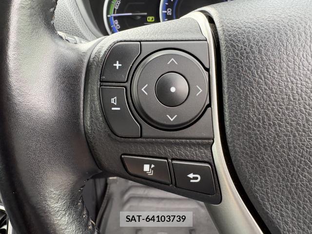 Toyota VOXY 2016-06 8856473-11