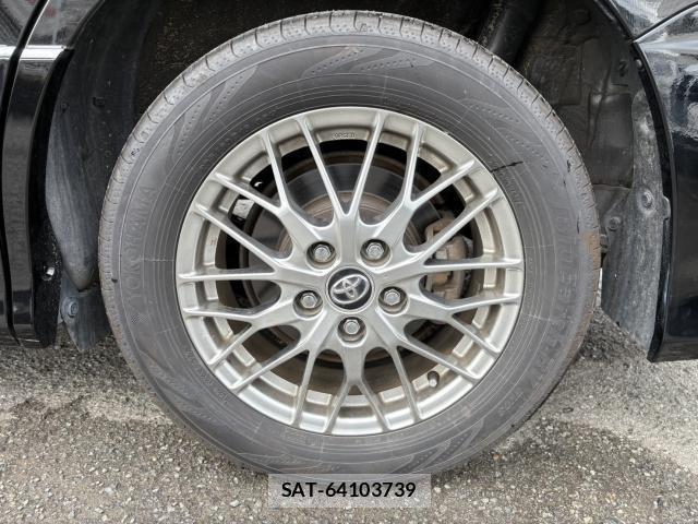 Toyota VOXY 2016-06 8856473-15
