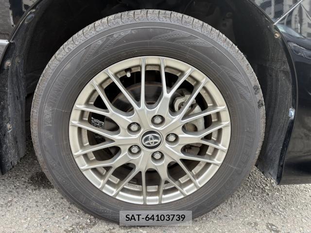 Toyota VOXY 2016-06 8856473-17