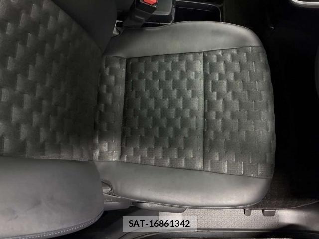Toyota VOXY 2023-06 8856578-11