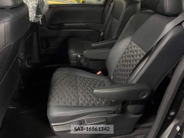 Toyota VOXY 2023-06 8856578-7