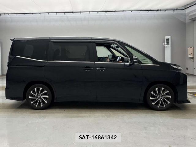 Toyota VOXY 2023-06 8856578-9