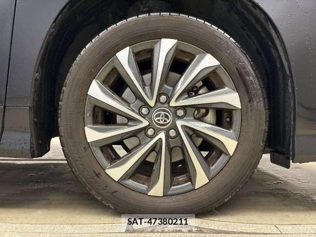 Toyota VOXY 2023-08 8856582-10