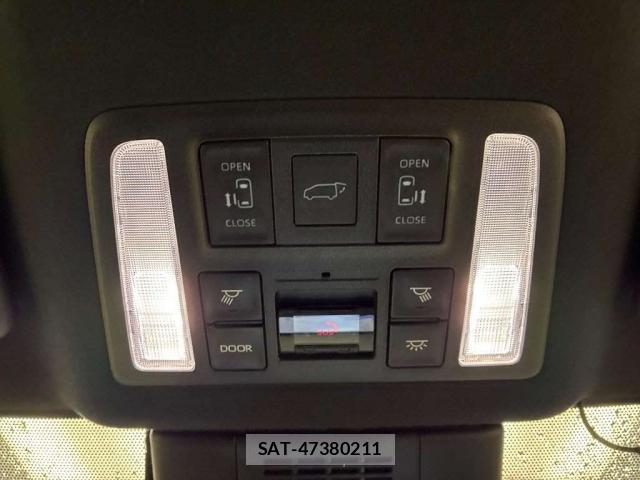 Toyota VOXY 2023-08 8856582-5