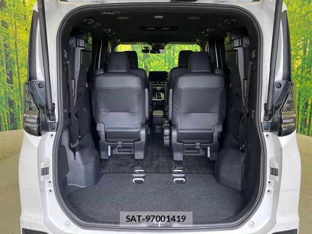Toyota VOXY 2024-12 8856694-10