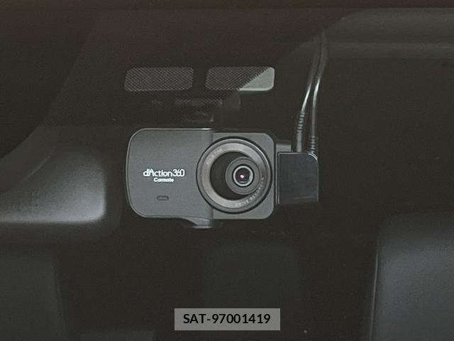 Toyota VOXY 2024-12 8856694-3