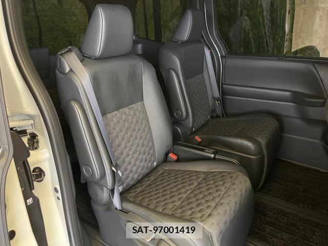 Toyota VOXY 2024-12 8856694-8