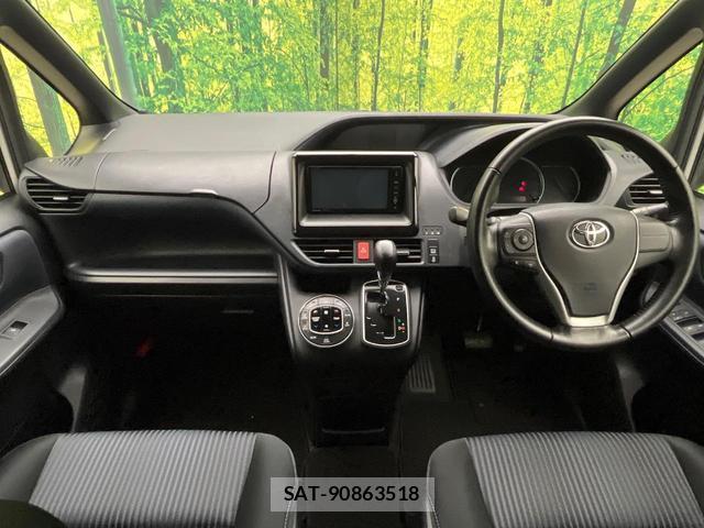 Toyota VOXY 2014-02 8856697-1
