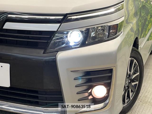 Toyota VOXY 2014-02 8856697-12