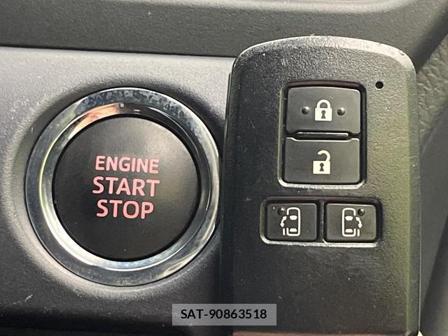 Toyota VOXY 2014-02 8856697-6