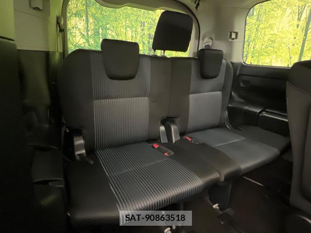 Toyota VOXY 2014-02 8856697-9