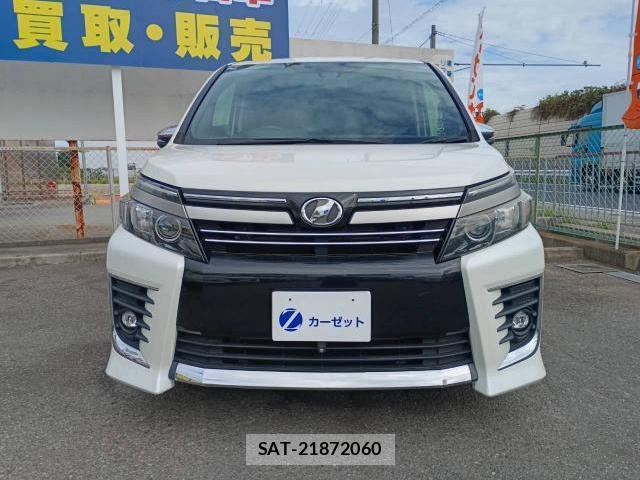 Toyota VOXY 2017-04 8856734-10