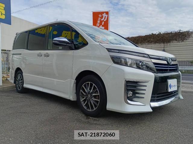Toyota VOXY 2017-04 8856734-16