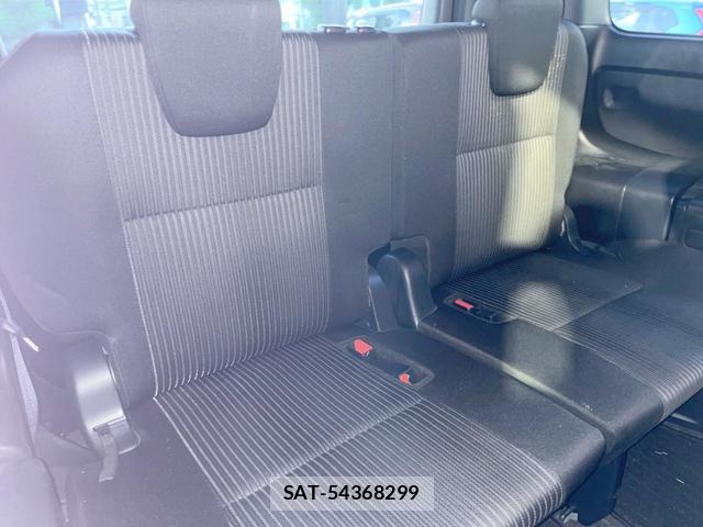 Toyota VOXY 2017-07 8856784-8