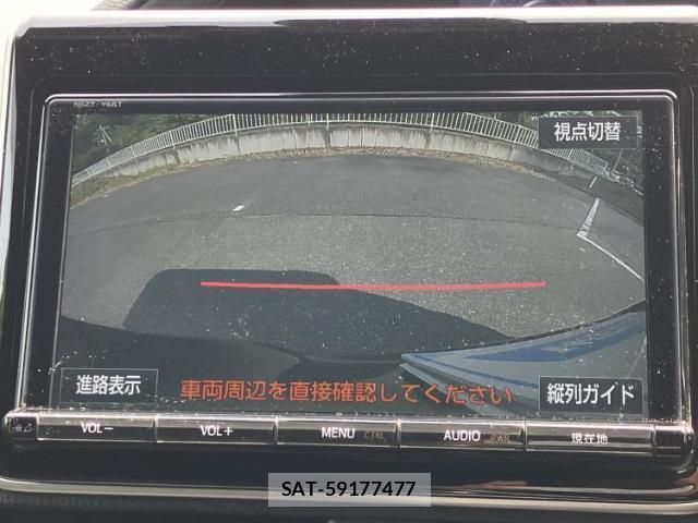 Toyota VOXY 2018-01 8856854-12