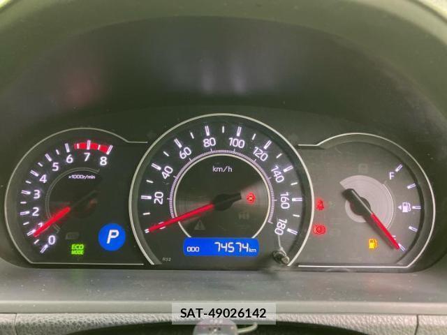 Toyota VOXY 2018-02 8856861-14
