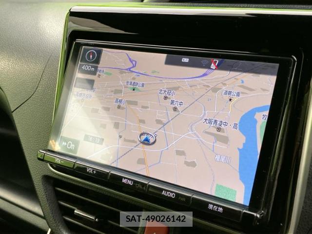 Toyota VOXY 2018-02 8856861-9