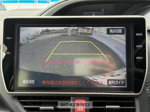 Toyota VOXY 2017-12 8856868-10