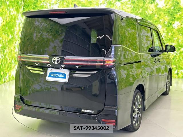Toyota VOXY 2023-03 8856920-2