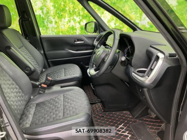 Toyota VOXY 2022-03 8856980-4