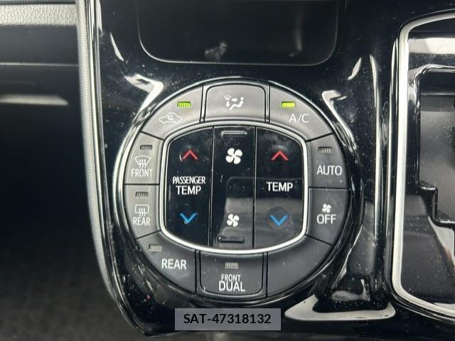 Toyota VOXY 2018-12 8856988-15