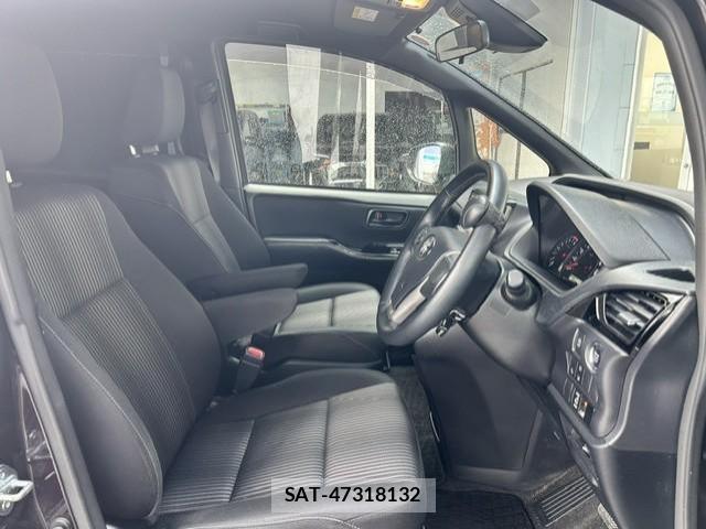 Toyota VOXY 2018-12 8856988-4