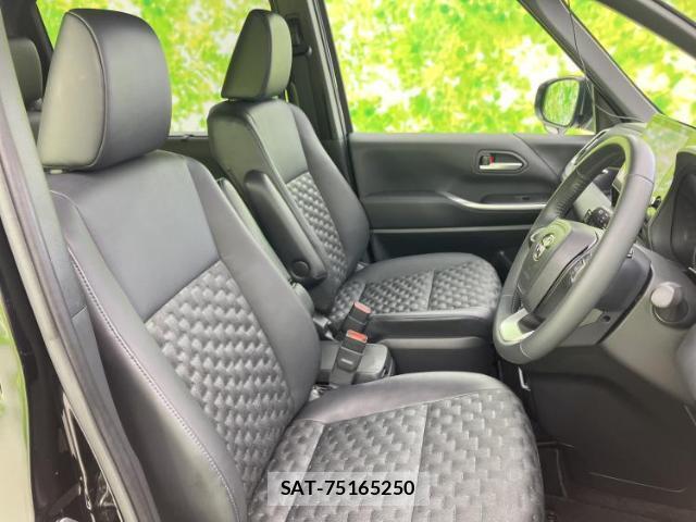 Toyota VOXY 2023-10 8856989-3