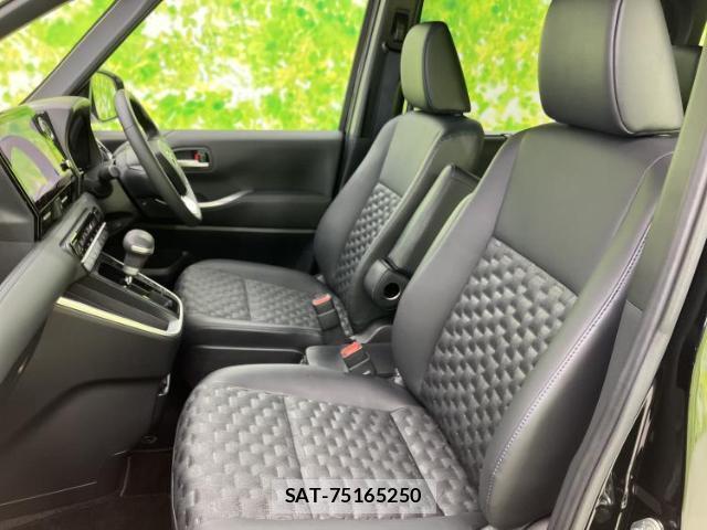 Toyota VOXY 2023-10 8856989-6
